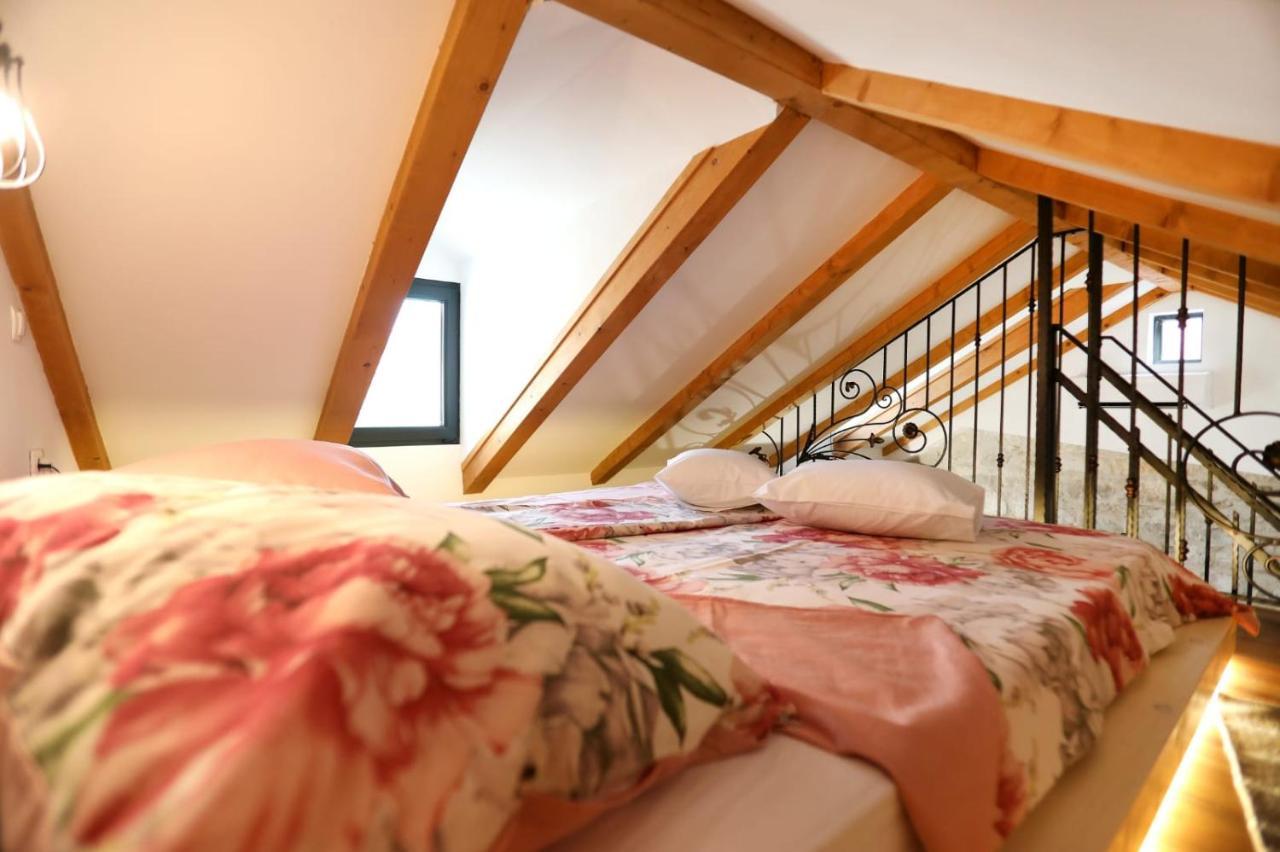 Studio Apartman Mihaella Kastela Luaran gambar
